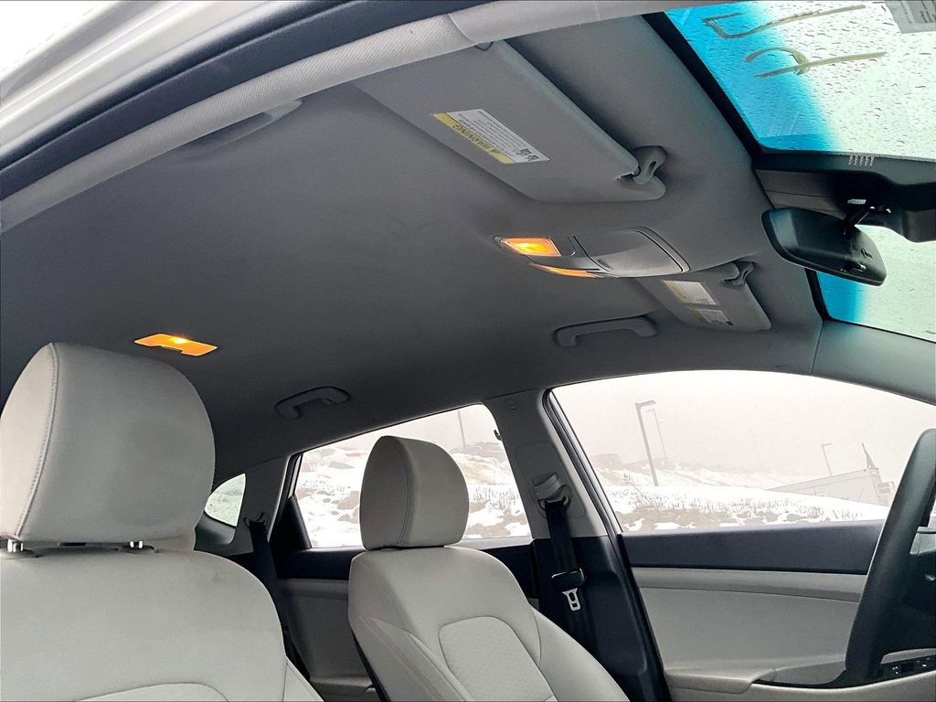 Used 2019 Hyundai Tucson SE image 18