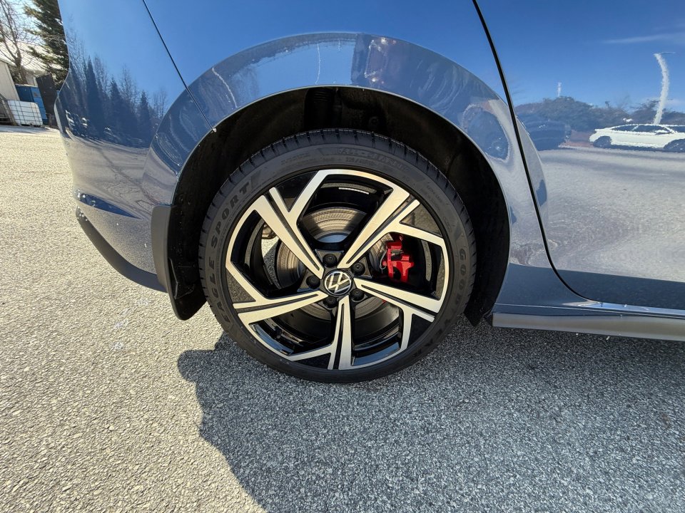 New 2026 Volkswagen Golf SE image 23