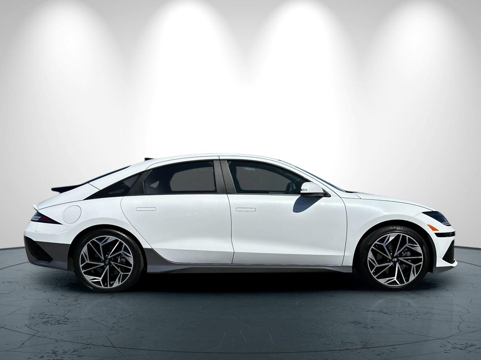 Used 2024 Hyundai Ioniq 6 SEL RWD image 3