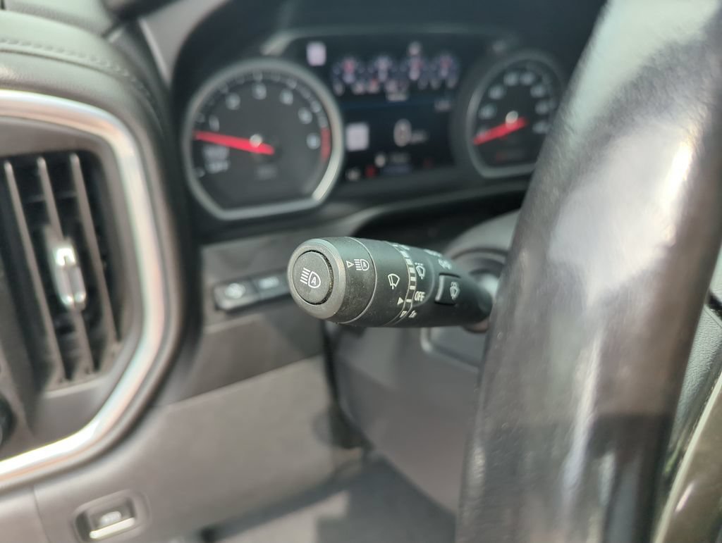 Used 2019 Chevrolet Silverado 1500 High Country w/ Technology Package RWD image 21