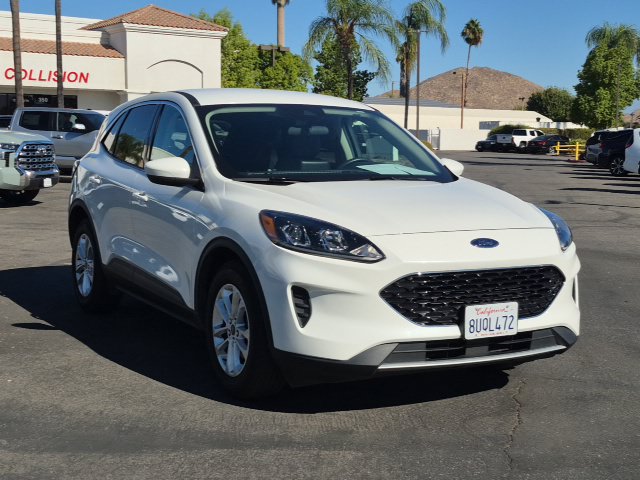 Used 2020 Ford Escape SE FWD image 3