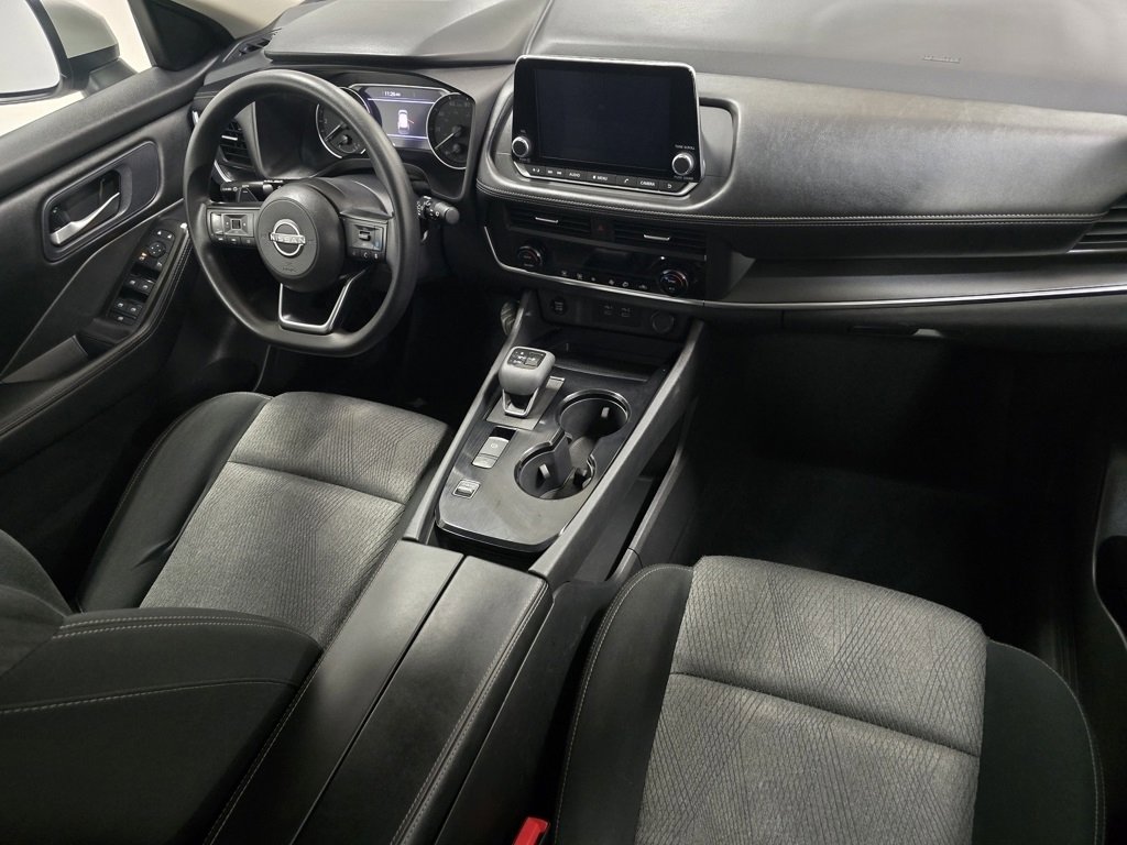 Used 2024 Nissan Rogue SV image 19