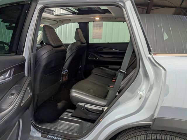Used 2025 INFINITI QX60 Sensory w/ Vision Package image 10