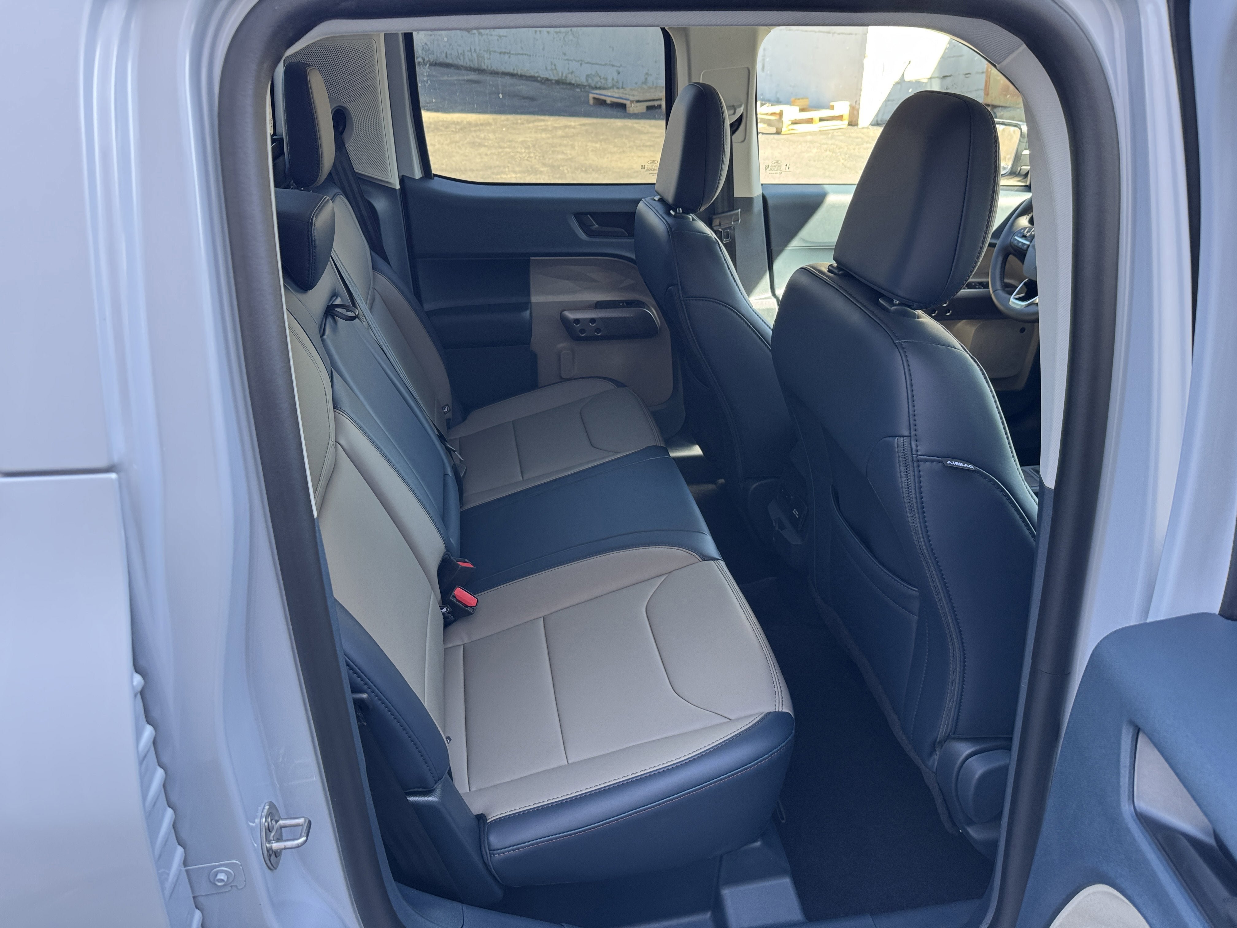 New 2026 Ford Maverick Lariat image 31