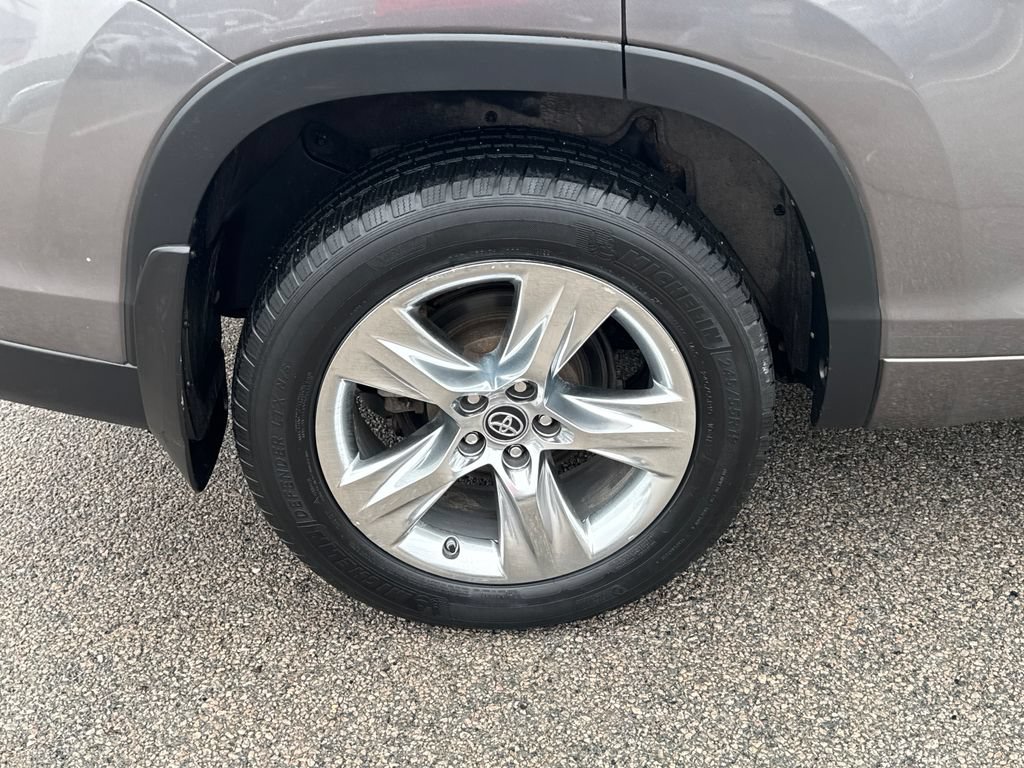 Used 2019 Toyota Highlander Limited AWD/4WD image 44