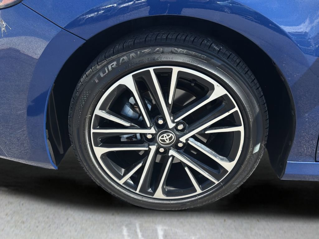 Used 2025 Toyota Camry XLE w/ Premium Package image 9