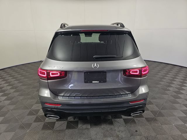 Used 2023 Mercedes-Benz GLB 250 image 5