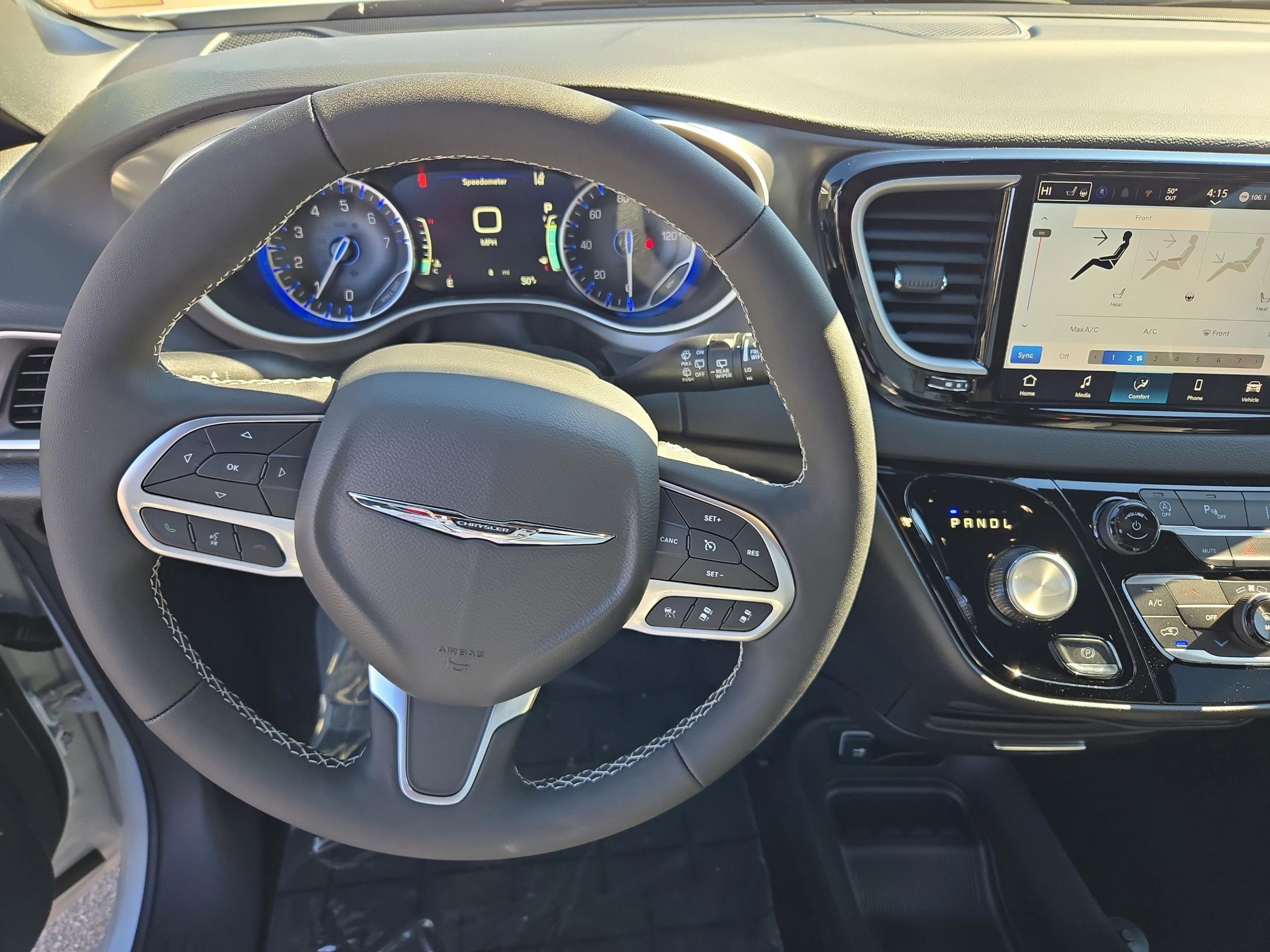 New 2026 Chrysler Voyager LX image 30