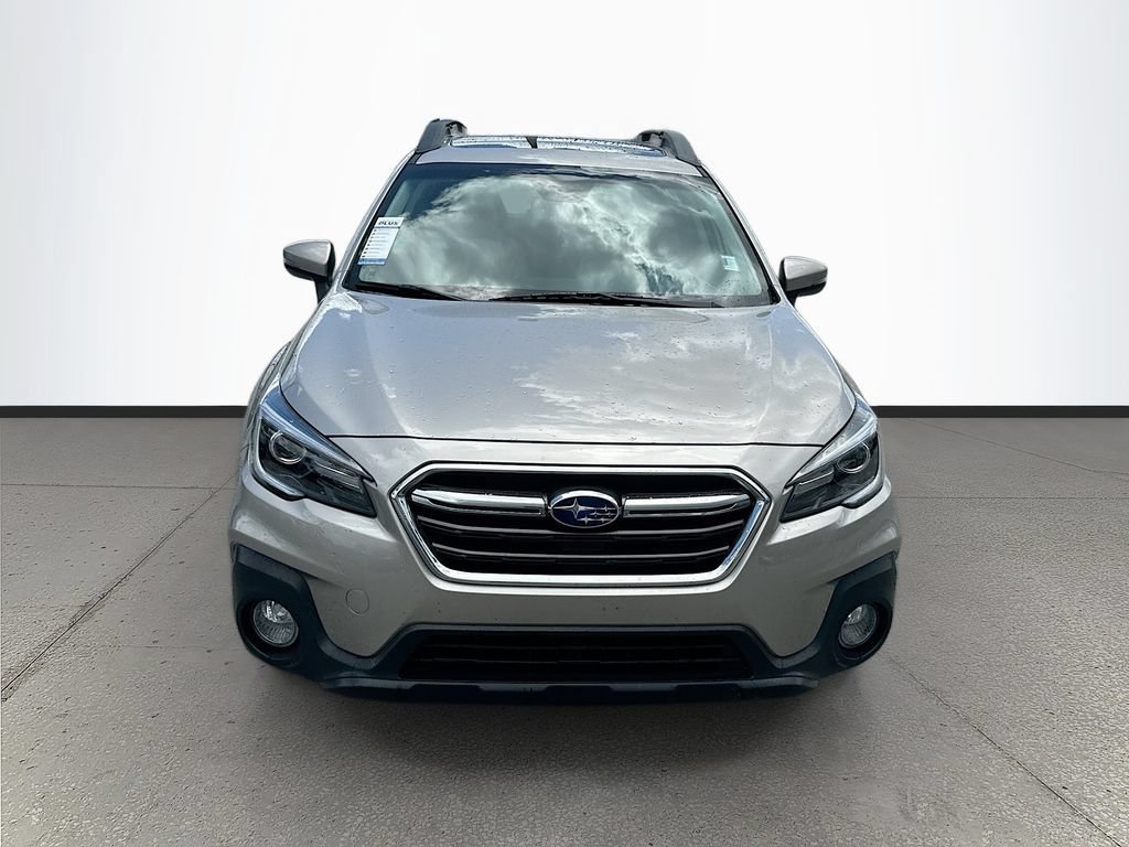 Used 2018 Subaru Outback 3.6R Limited AWD/4WD image 2