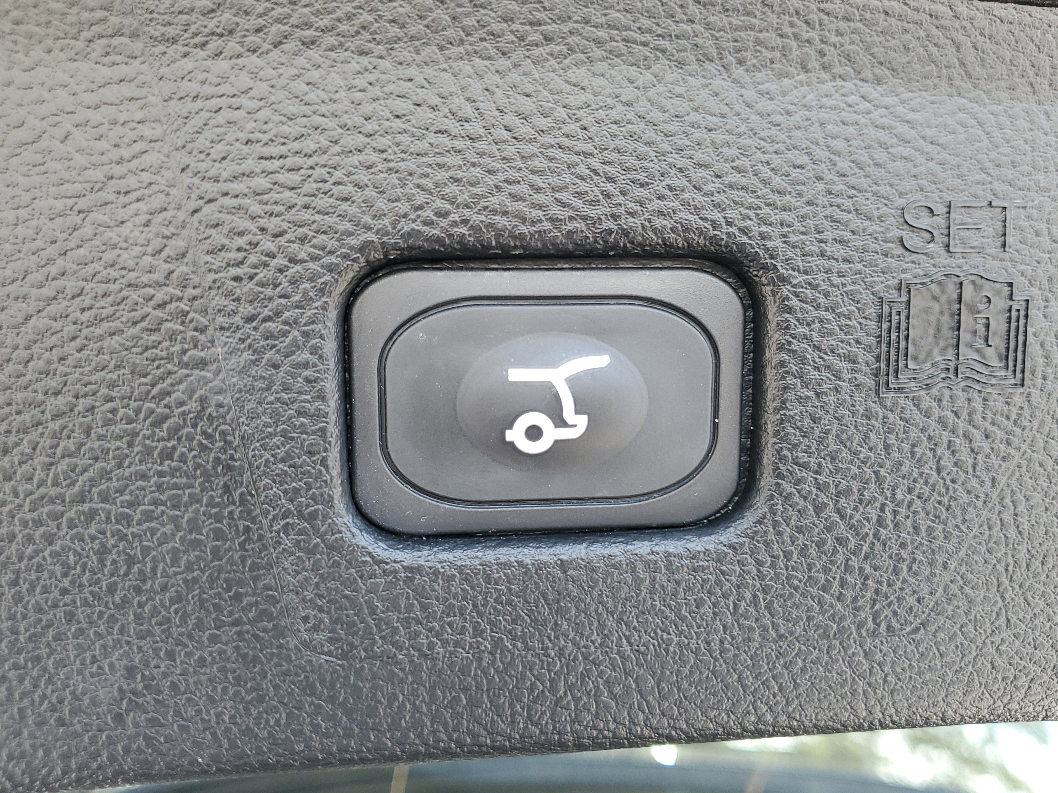 Certified 2024 Ford Edge Titanium image 11