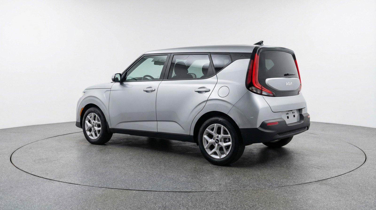 Used 2025 Kia Soul LX w/ LX Technology Package FWD image 6