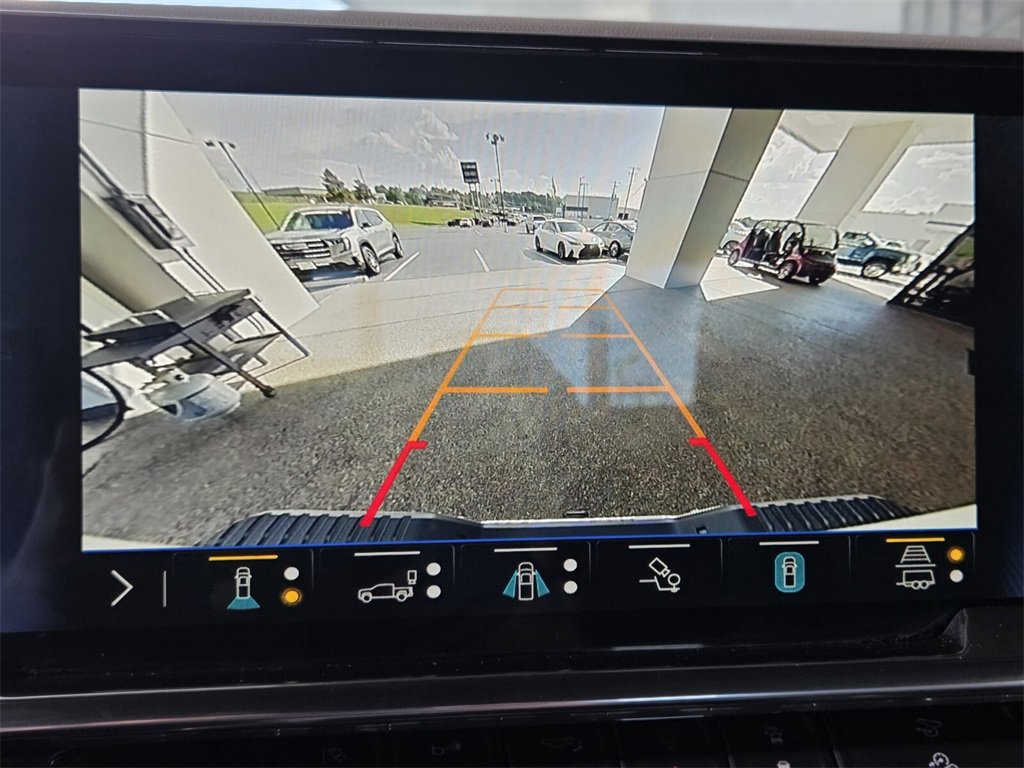 Used 2024 Chevrolet Silverado 2500 LTZ w/ LTZ Convenience Package image 23