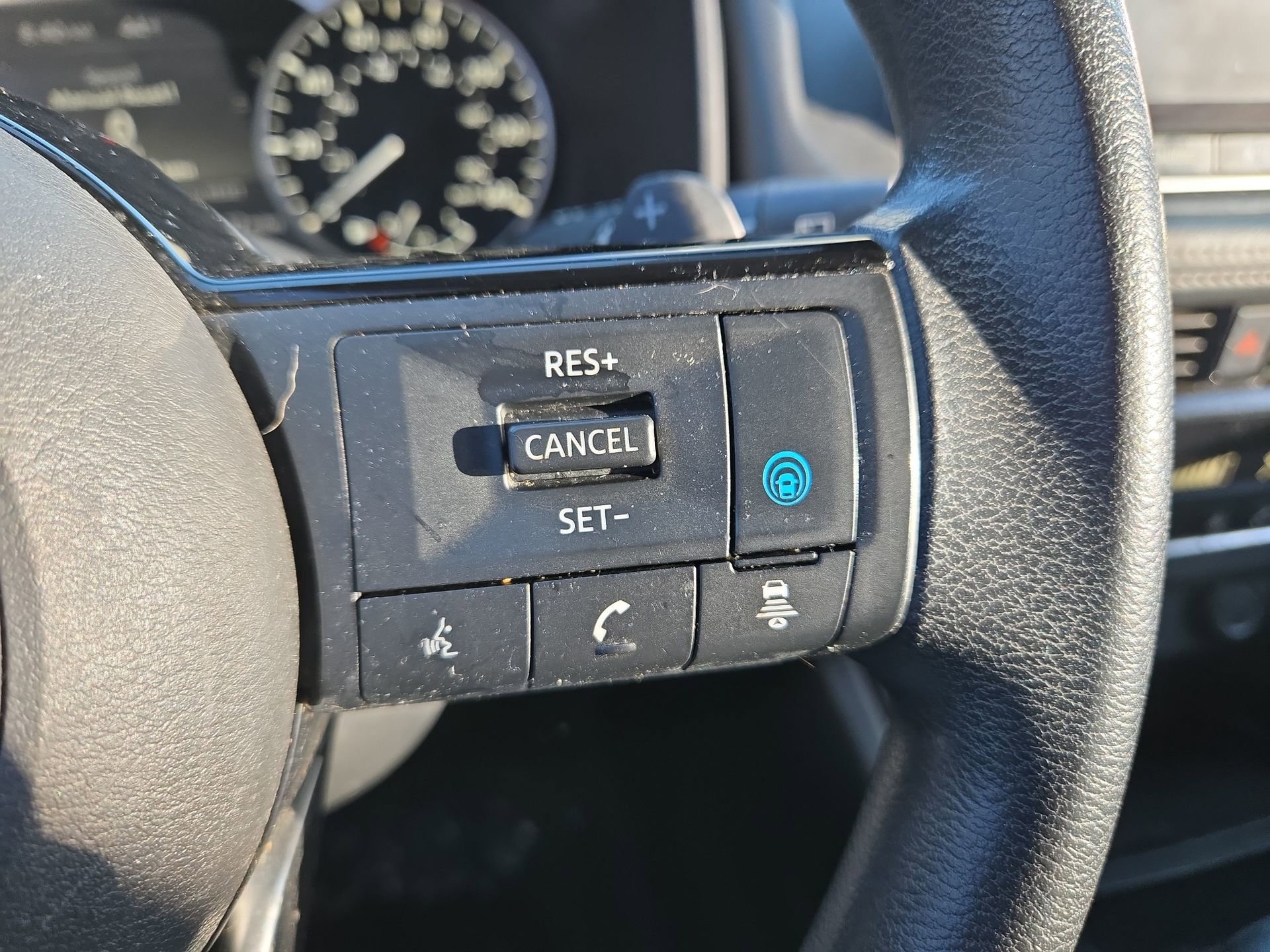 Used 2021 Nissan Rogue SV image 20