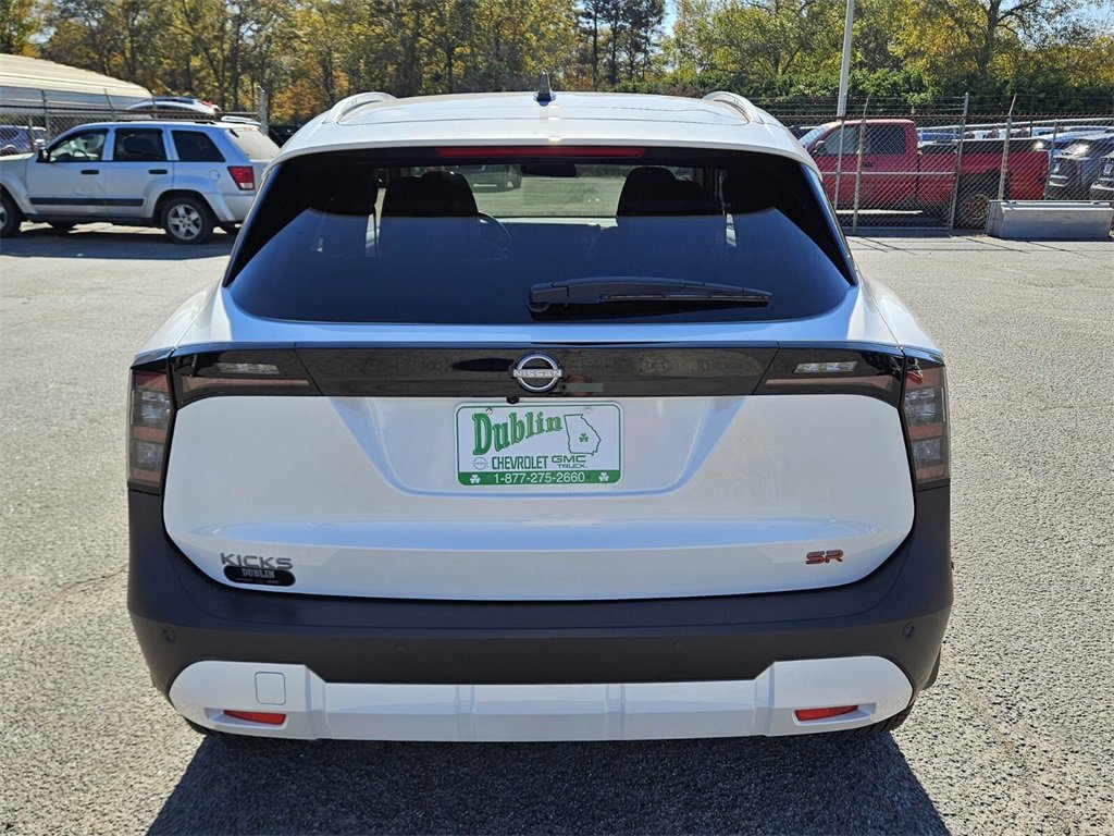 New 2026 Nissan Kicks SR w/ SR Premium Package image 8