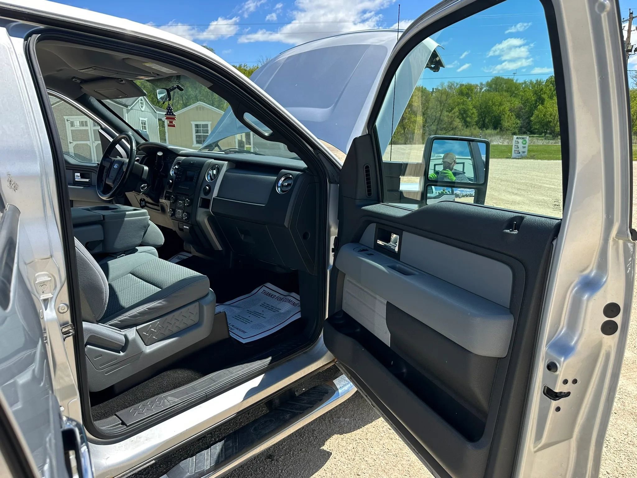 Used 2013 Ford F150 XLT w/ XLT Chrome Pkg AWD/4WD image 11