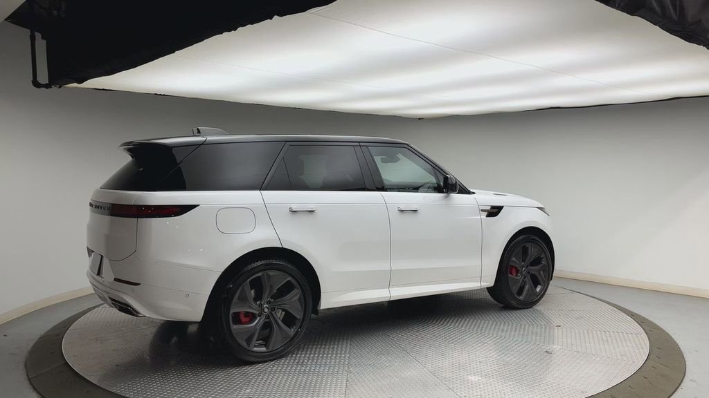 Certified 2024 Land Rover Range Rover Sport Dynamic SE image 2