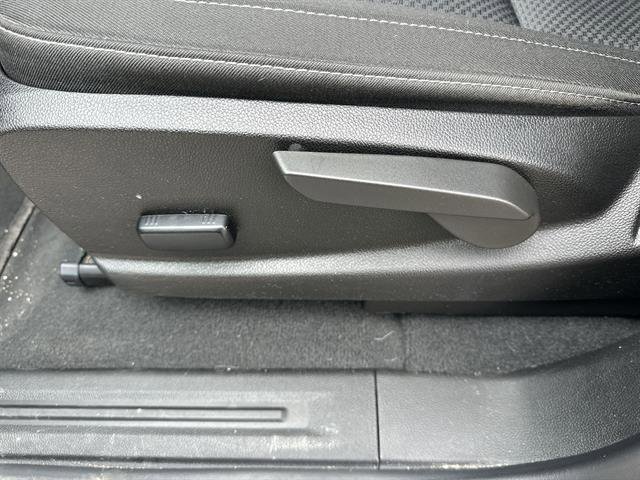 Used 2022 Chevrolet Colorado LT w/ LT Convenience Package AWD/4WD image 14