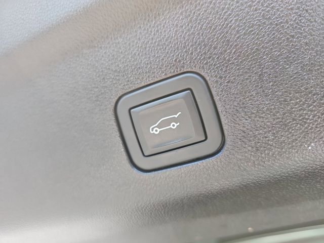 Used 2024 Chevrolet Tahoe LT w/ LT Signature Package RWD image 16