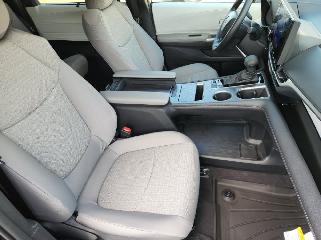 New 2026 Toyota Sienna LE FWD image 12