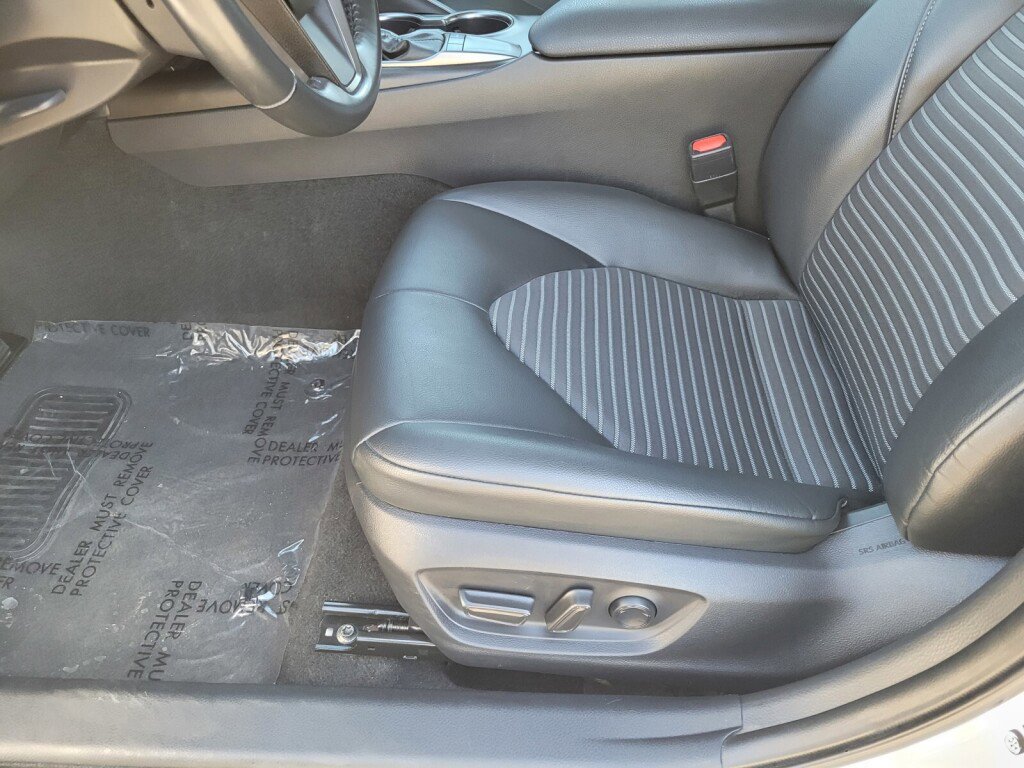Used 2023 Toyota Camry SE image 23