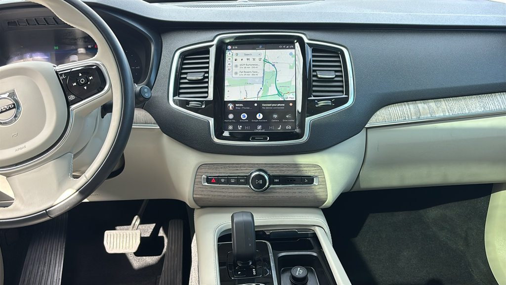 Certified 2024 Volvo XC90 T8 Plus w/ Protection Package Premier AWD/4WD image 7