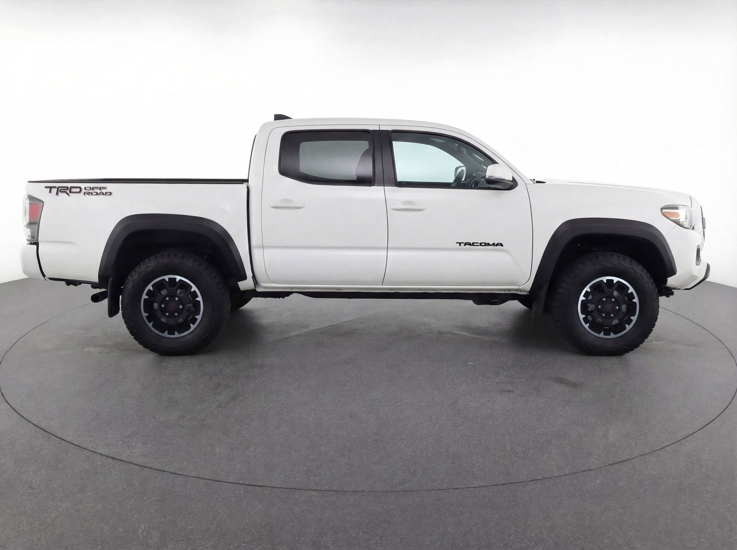 Used 2025 Toyota Tacoma TRD Off-Road AWD/4WD image 11