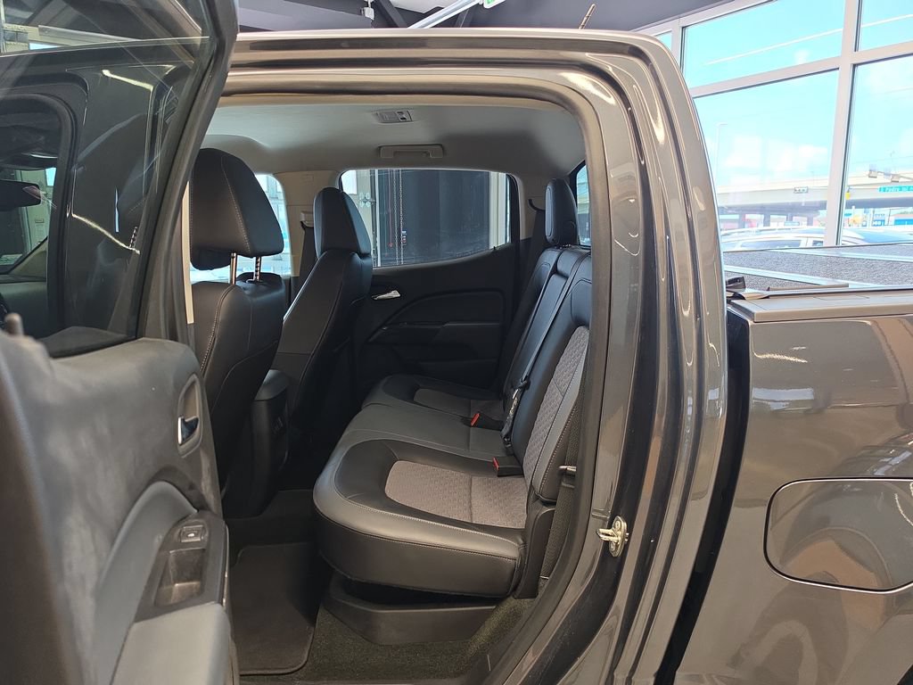 Used 2016 Chevrolet Colorado Z71 AWD/4WD image 31