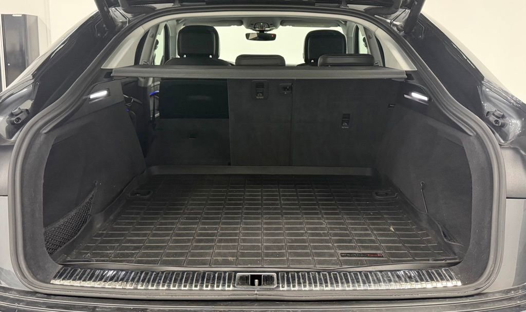 Used 2021 Audi e-tron Prestige AWD/4WD image 27