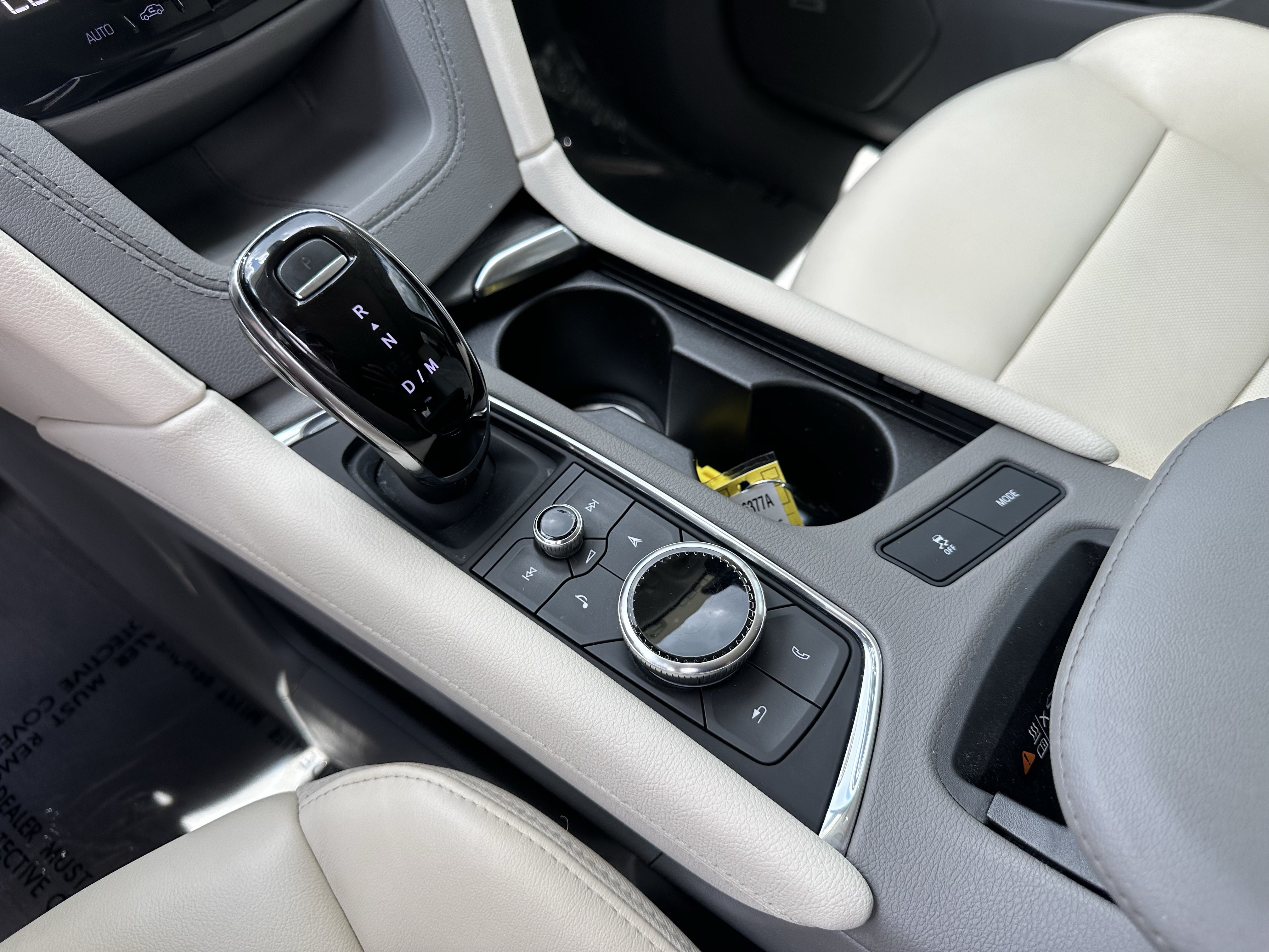 Certified 2023 Cadillac XT6 Premium Luxury w/ Technology Package FWD image 27