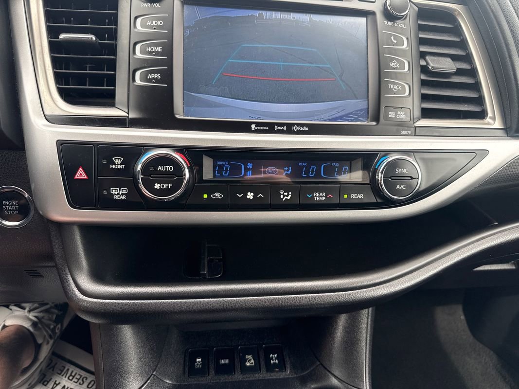 Used 2018 Toyota Highlander SE AWD/4WD image 36