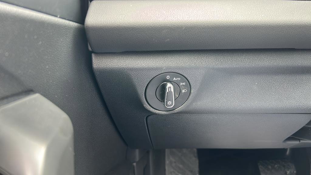 Used 2025 Volkswagen Jetta S image 28