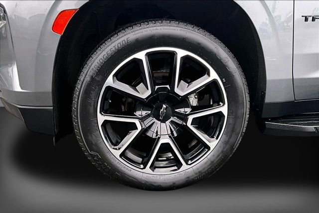 Used 2022 Chevrolet Tahoe RST w/ Luxury Package AWD/4WD image 8