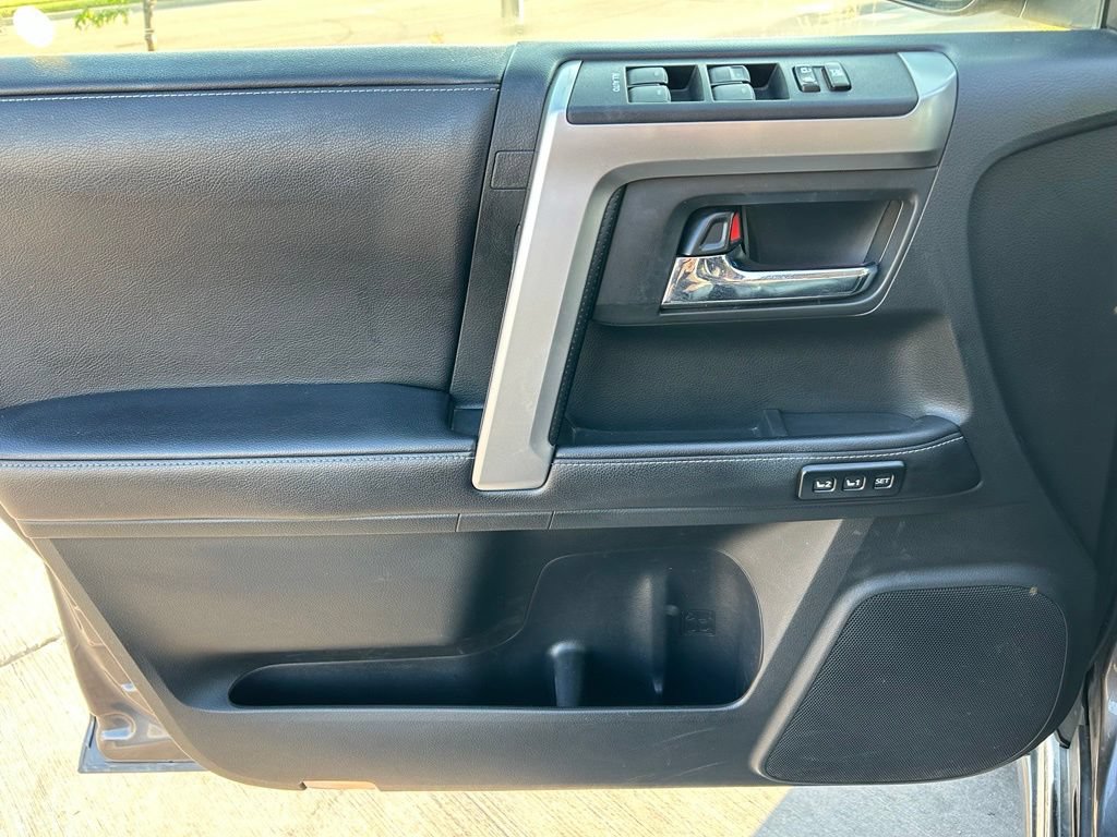 Used 2017 Toyota 4Runner Limited AWD/4WD image 10
