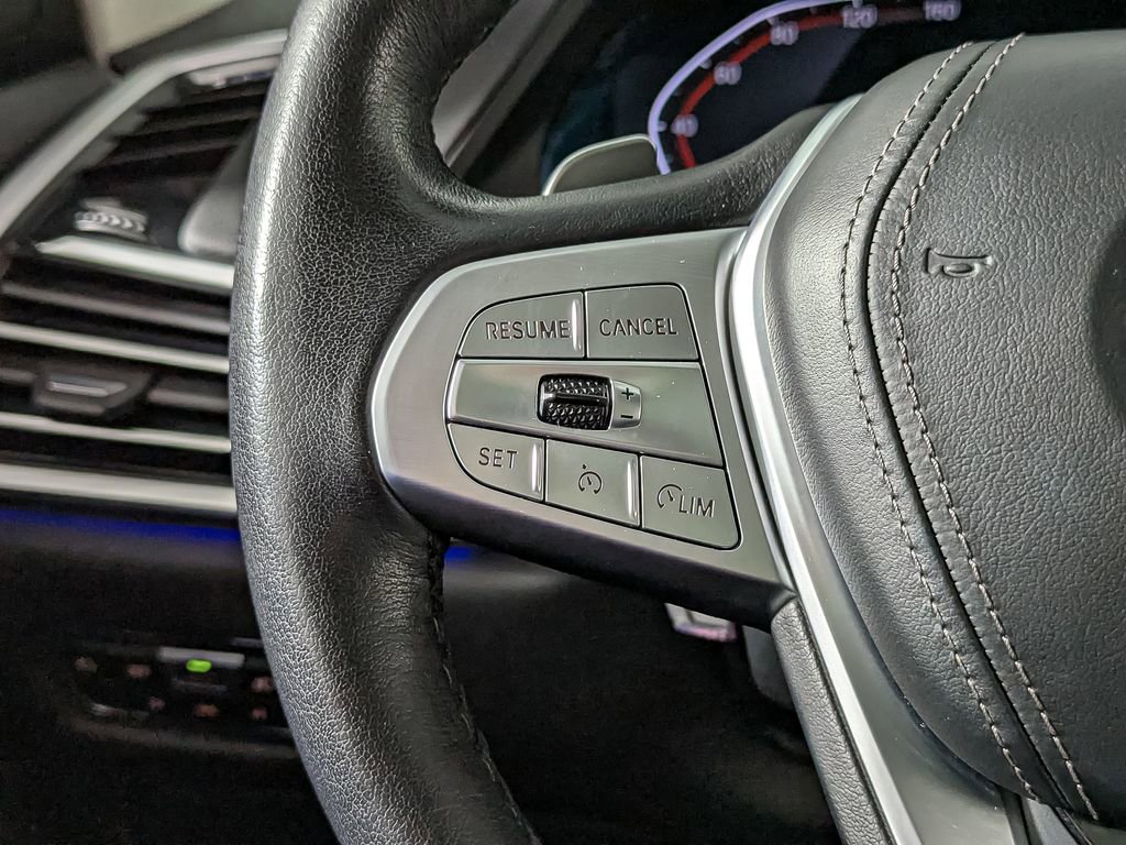 Used 2022 BMW X7 xDrive40i w/ Executive Package image 32