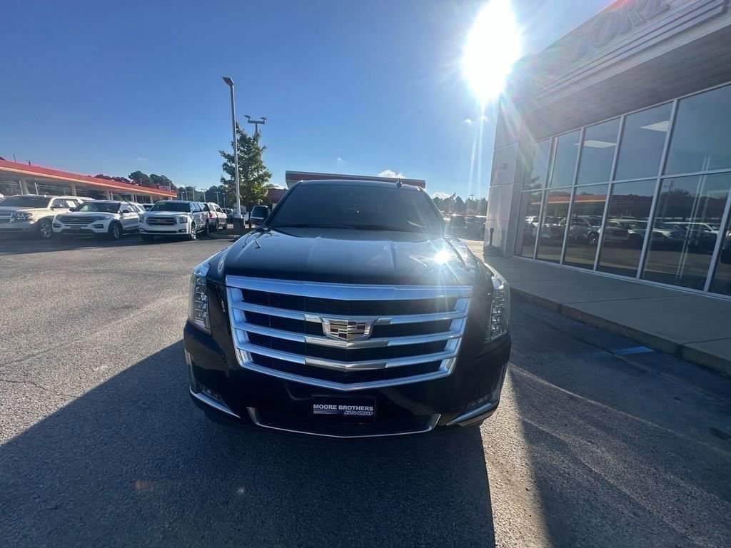 Used 2020 Cadillac Escalade Luxury image 6