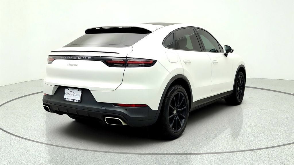 Used 2021 Porsche Cayenne Coupe AWD/4WD image 5
