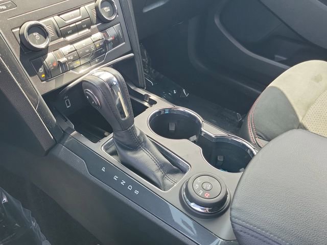 Used 2018 Ford Explorer XLT w/ Equipment Group 202A AWD/4WD image 33