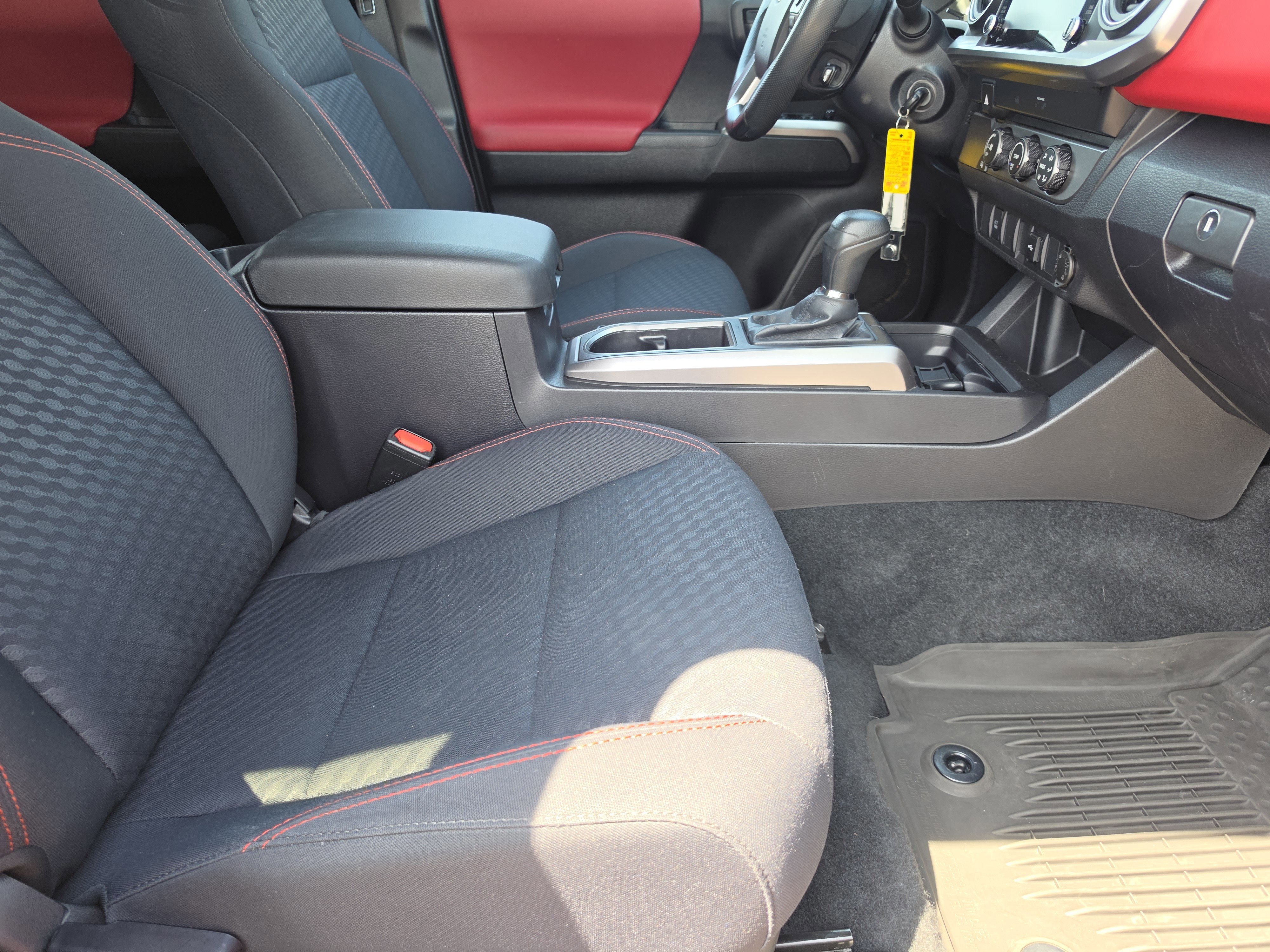 Certified 2022 Toyota Tacoma SR5 RWD image 12