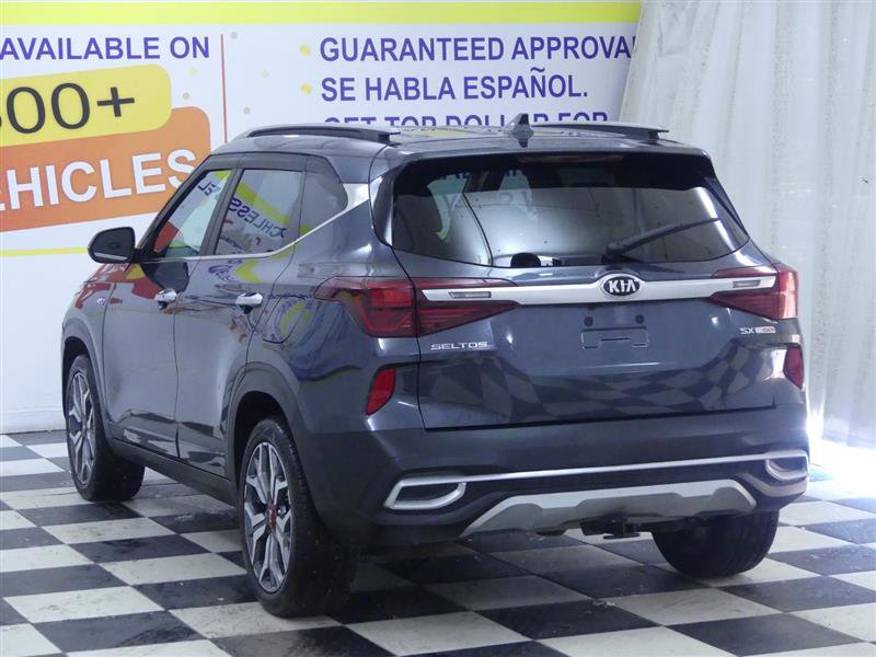 Used 2021 Kia Seltos SX w/ SX Sunroof Package AWD/4WD image 4