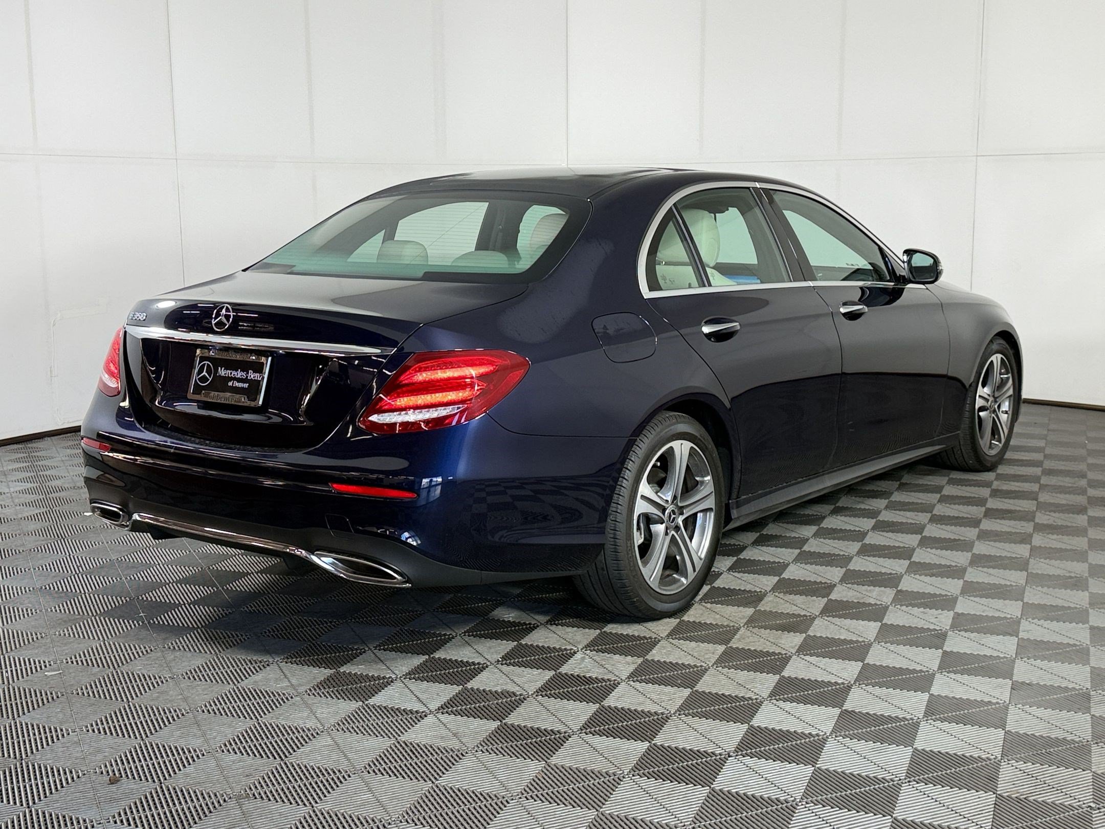 Used 2020 Mercedes-Benz E 350 Sedan image 9