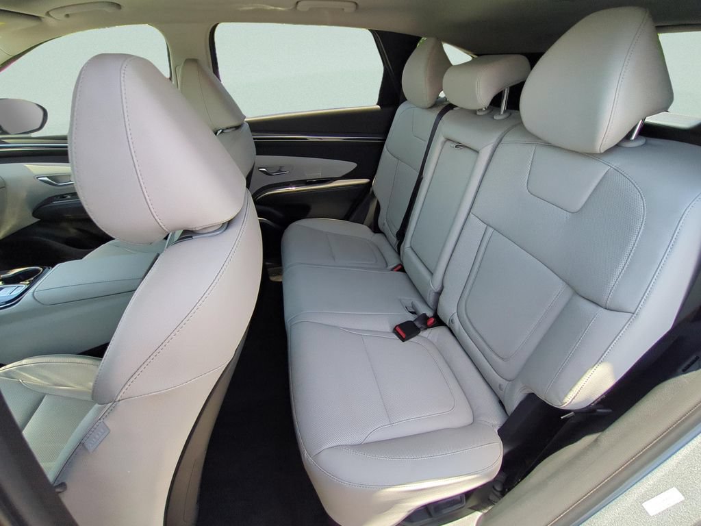 Certified 2022 Hyundai Tucson Limited AWD/4WD image 10