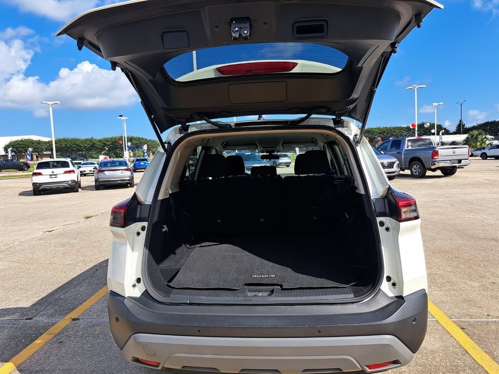 Used 2023 Nissan Rogue S FWD image 23