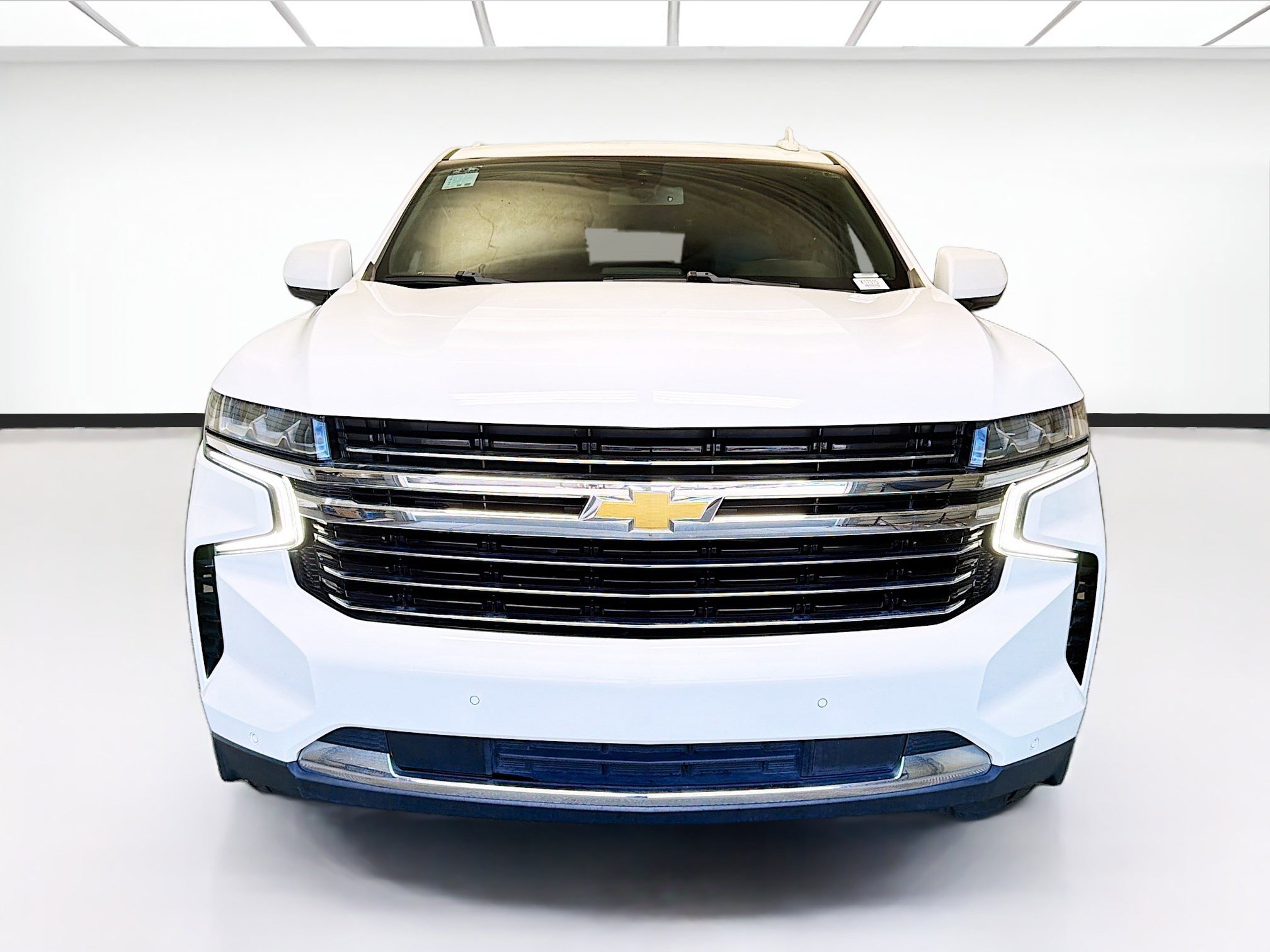 Used 2022 Chevrolet Suburban LT AWD/4WD image 2