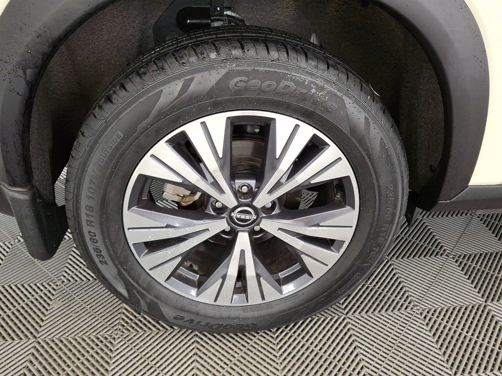 Used 2023 Nissan Rogue SV AWD/4WD image 26