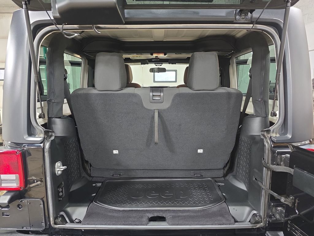 Used 2018 Jeep Wrangler Willys Wheeler image 12