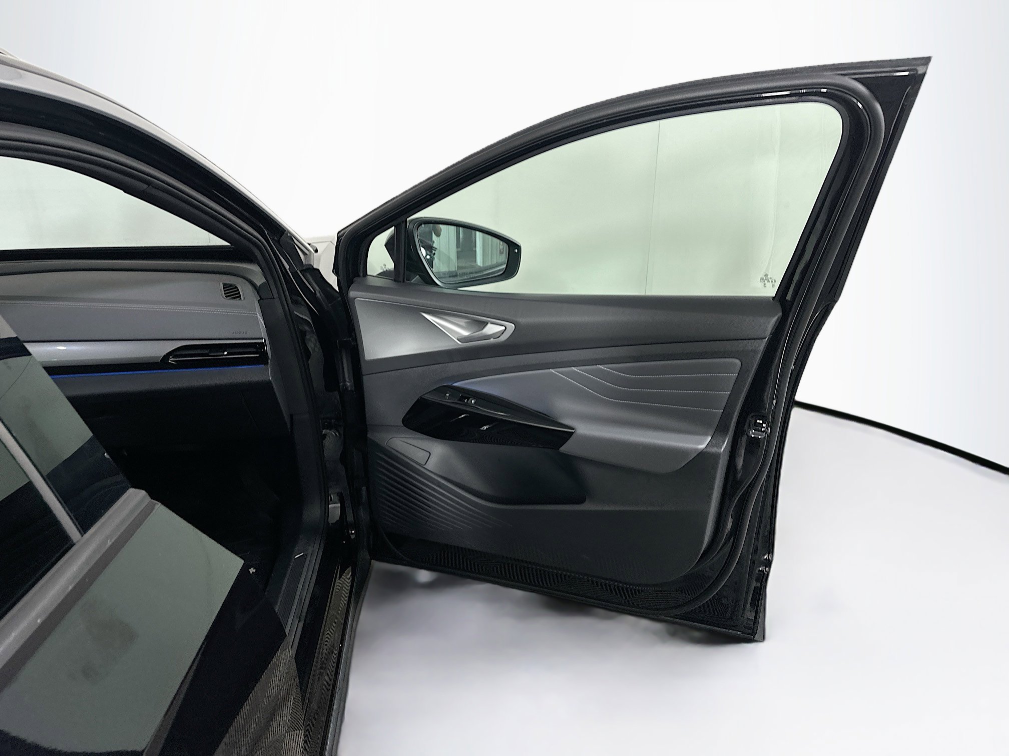 Used 2023 Volkswagen ID.4 Pro S Plus AWD/4WD image 34