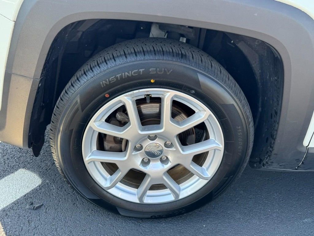 Used 2020 Jeep Renegade Latitude FWD image 7