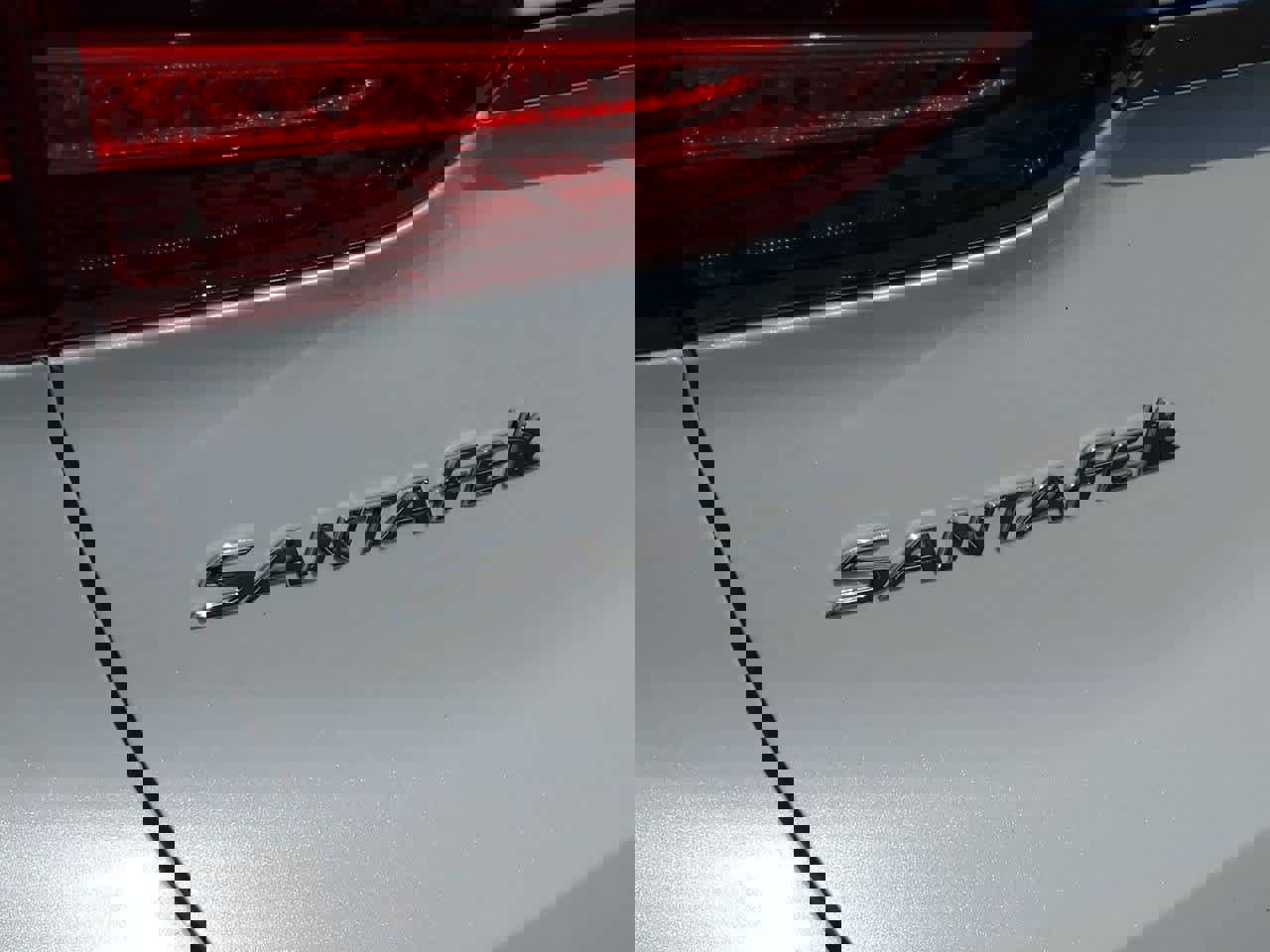 Used 2019 Hyundai Santa Fe Limited image 12