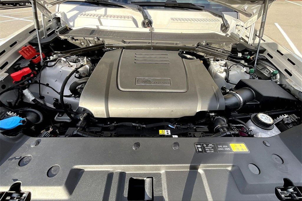New 2026 Land Rover Defender 110 S image 12