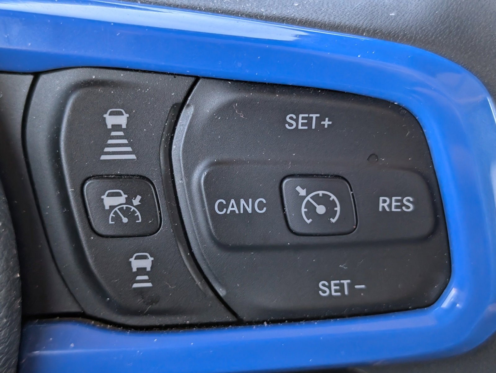 Used 2024 Jeep Gladiator Sport image 7